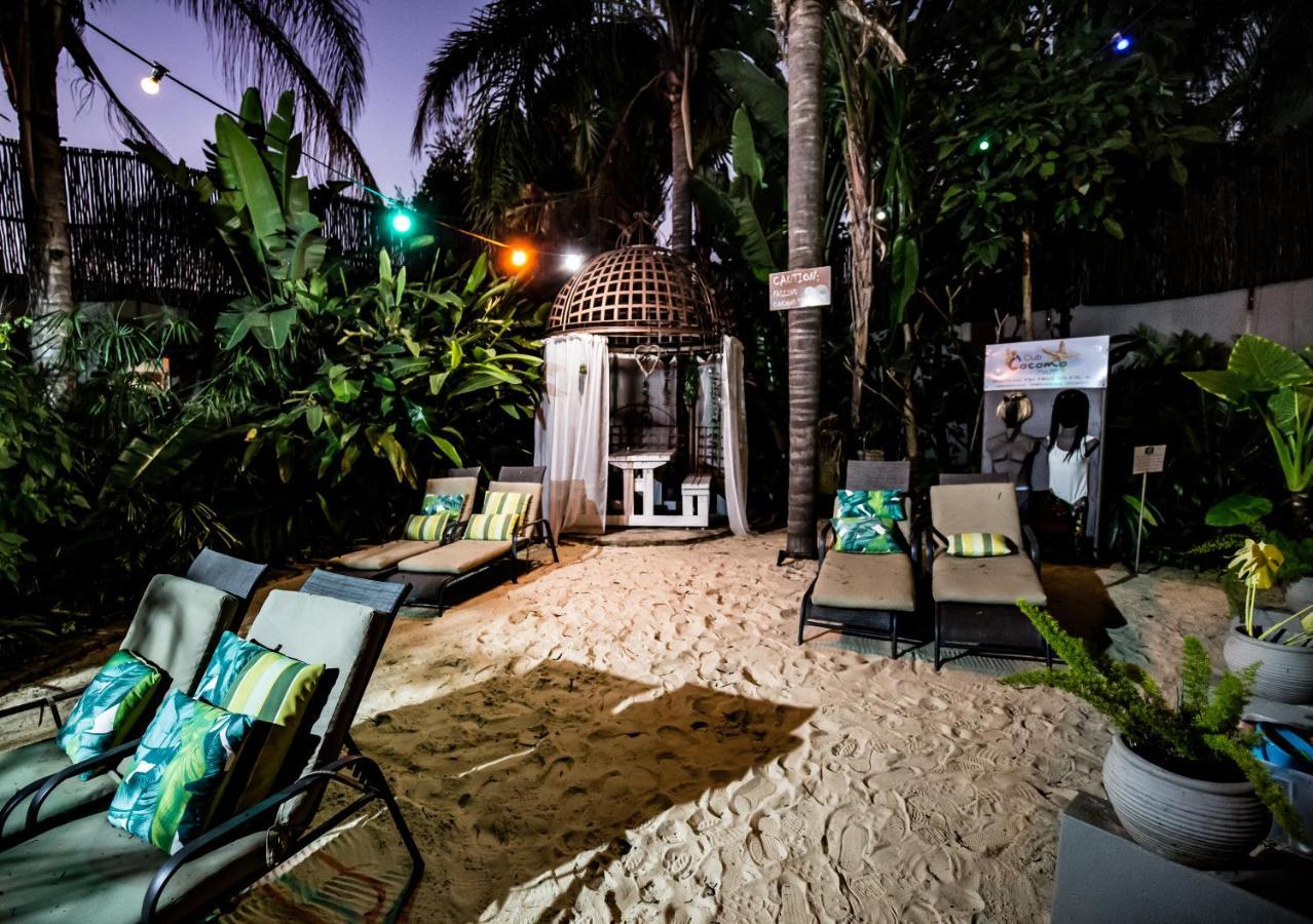 Club Cocomo Hartbeespoort Exterior photo