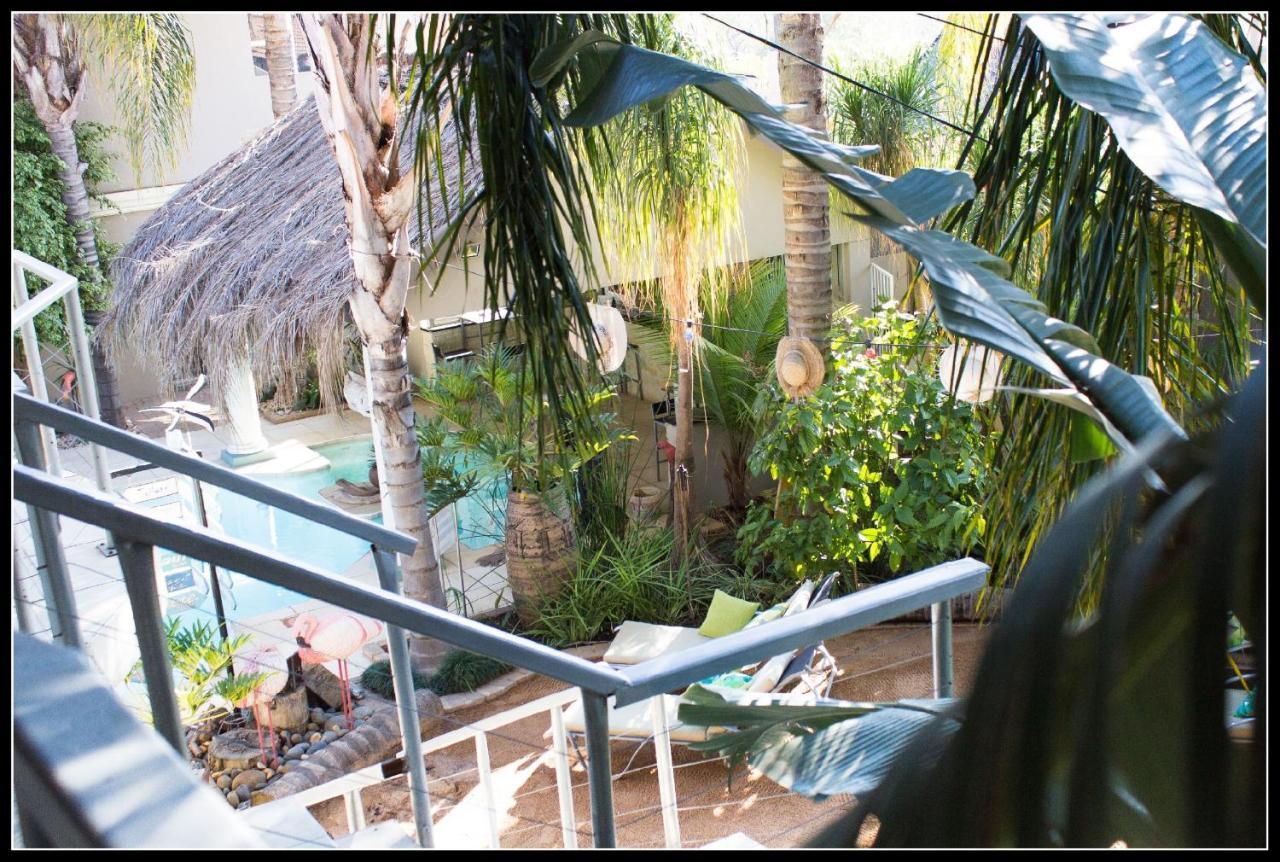 Club Cocomo Hartbeespoort Exterior photo